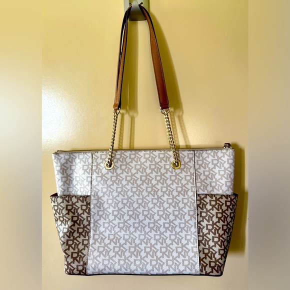 Classic Monogram DKNY Faux Leather Gigi Tote Cream And Brown - Picture 7 of 11